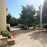 Vue Du Chateau D'excideuil En Frühstückspension 3*