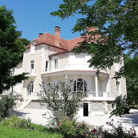 Vue Du Chateau D'excideuil En *