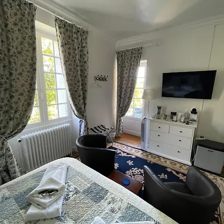 Vue Du Chateau En Toute Autonomie 3* Excideuil