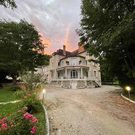 Frühstückspension Vue Du Chateau D'excideuil En
