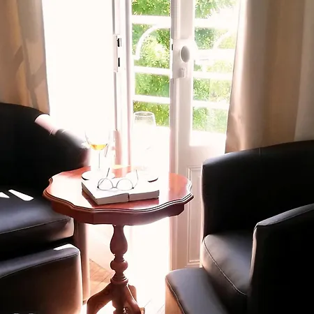 فندق مبيت وإفطار Vue Du Chateau D'excideuil En 3*