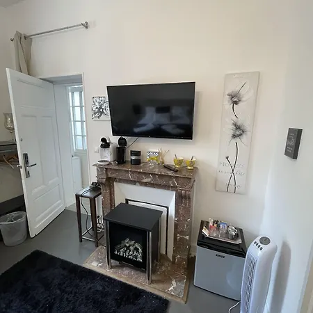 Vue Du Chateau En Toute Autonomie Excideuil