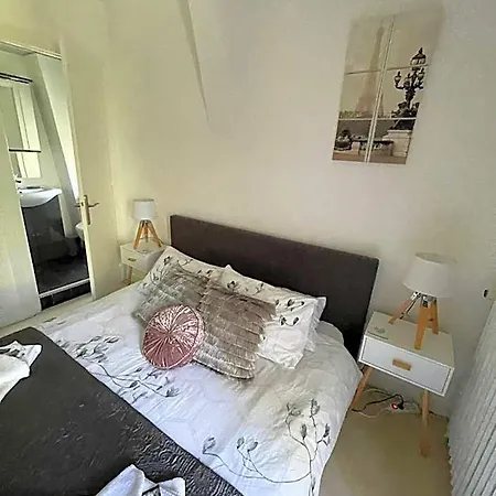 Vue Du Chateau En Toute Autonomie Bed & Breakfast 3*