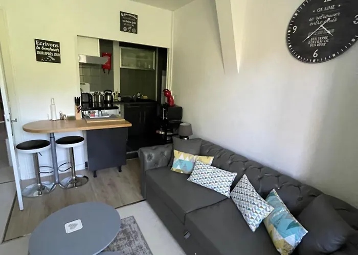 Vue Du Chateau D'excideuil En 3*