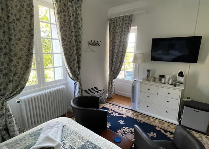 Vue Du Chateau D'excideuil En 3* Excideuil