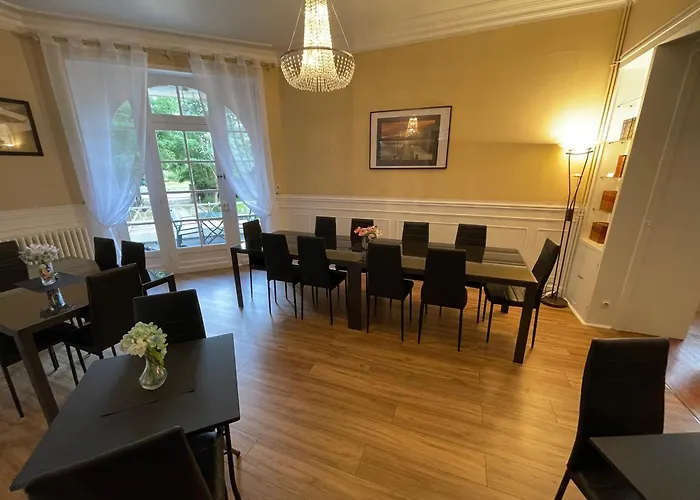 فندق مبيت وإفطار Vue Du Chateau D'excideuil En Excideuil