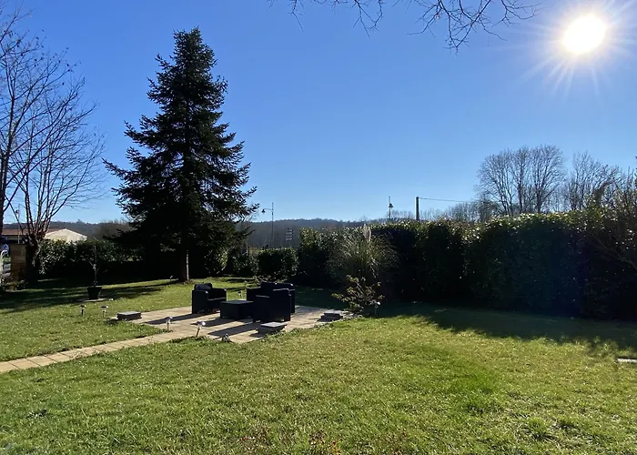 Vue Du Chateau D'excideuil En فندق مبيت وإفطار Excideuil