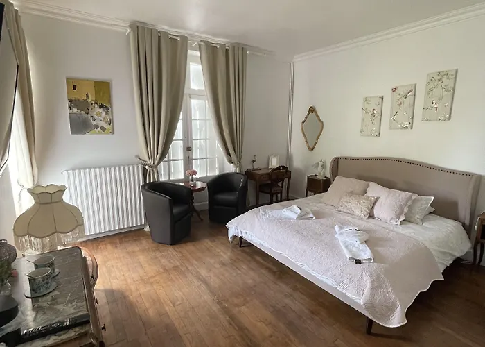 Vue Du Chateau D'excideuil En فندق مبيت وإفطار Excideuil