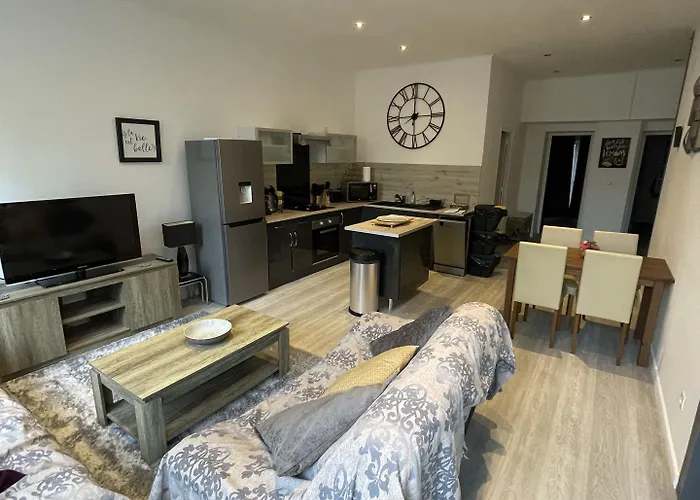 Vue Du Chateau D'excideuil En Excideuil